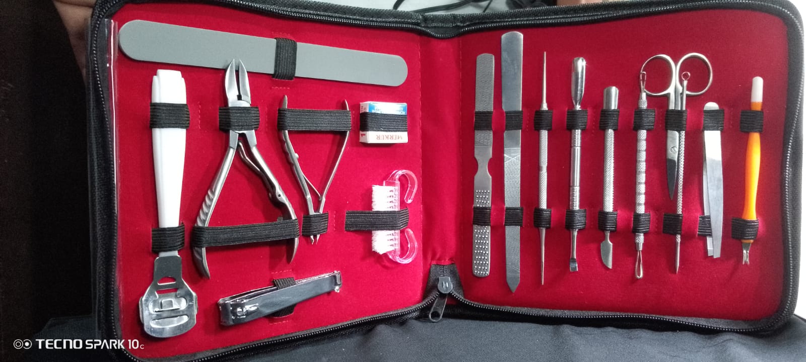 Multi-Piece Manicure, Pedicure & Facial Care Kit